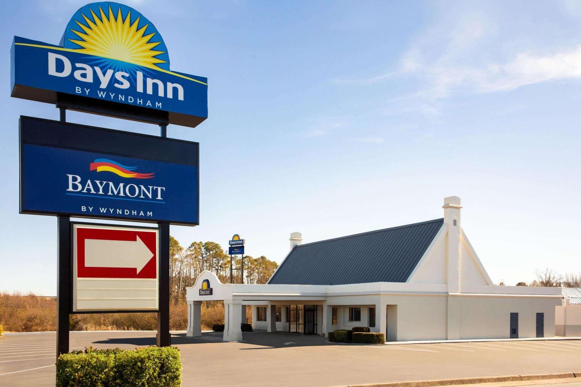 Baymont By Wyndham Emporia Va Hotel Exterior photo